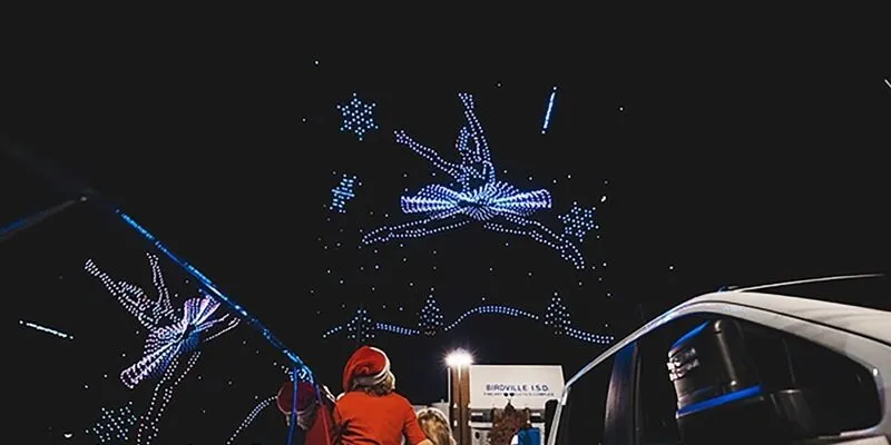 Tận mắt nhìn thấy ông già noel nhờ màn trình diễn ánh sáng bằng drone 