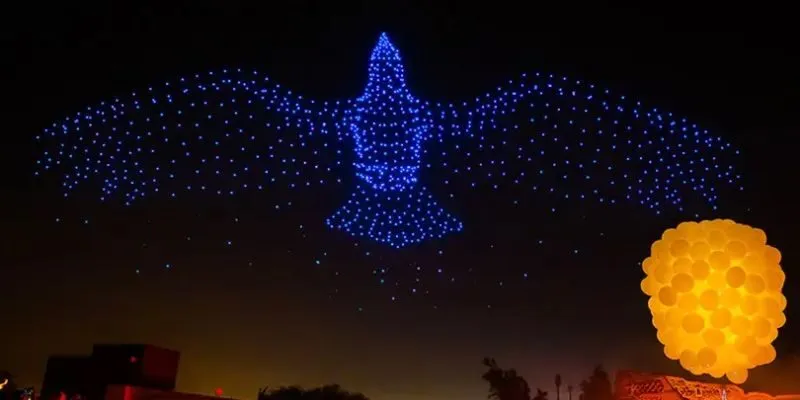 Trình diễn ánh sáng bằng drone công nghệ cao với thiết kế 3D độc quyền trên bầu trời